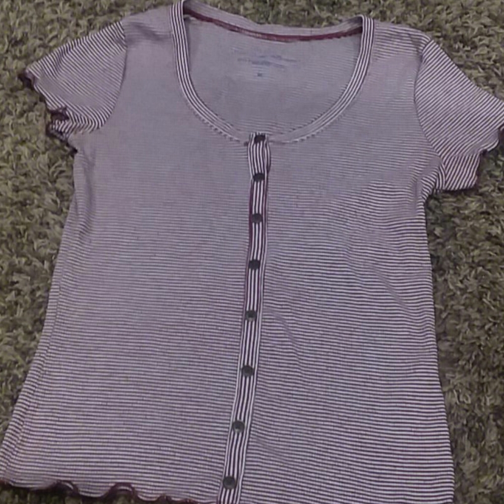 Hollister shirt!!